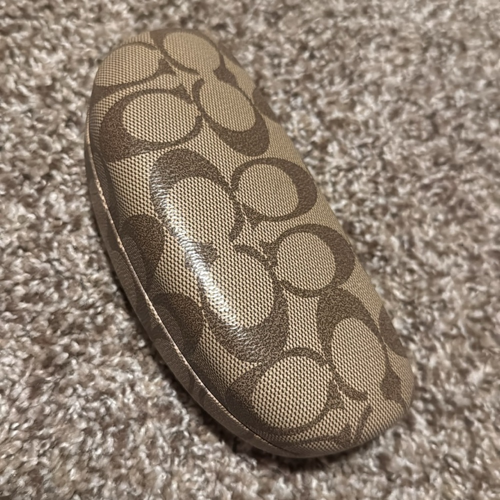 Coach hard-side glasses / sunglasses case - EUC! - Picture 2 of 11